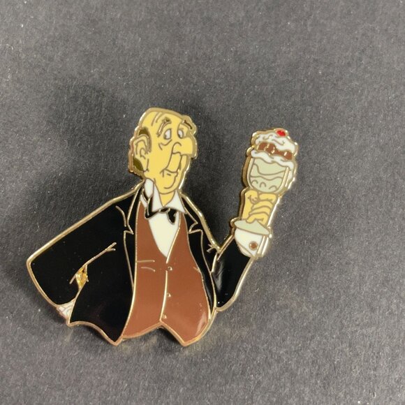 Disney Edgar Aristocat Trading Pin Butler Ice Cream Sundae Lapel Pin Brooch Gift - Picture 3 of 6